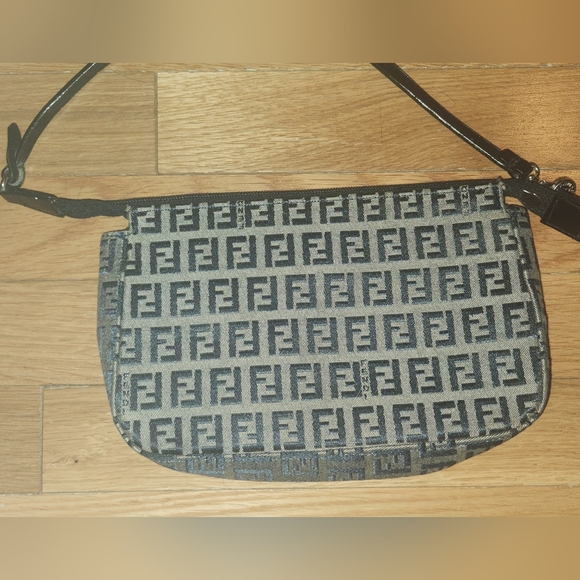 VINTAGE nylon FENDI CASE MAKEUP MAYBE VERY CUTE POUCHETTE STYLE - Picture 5 of 12